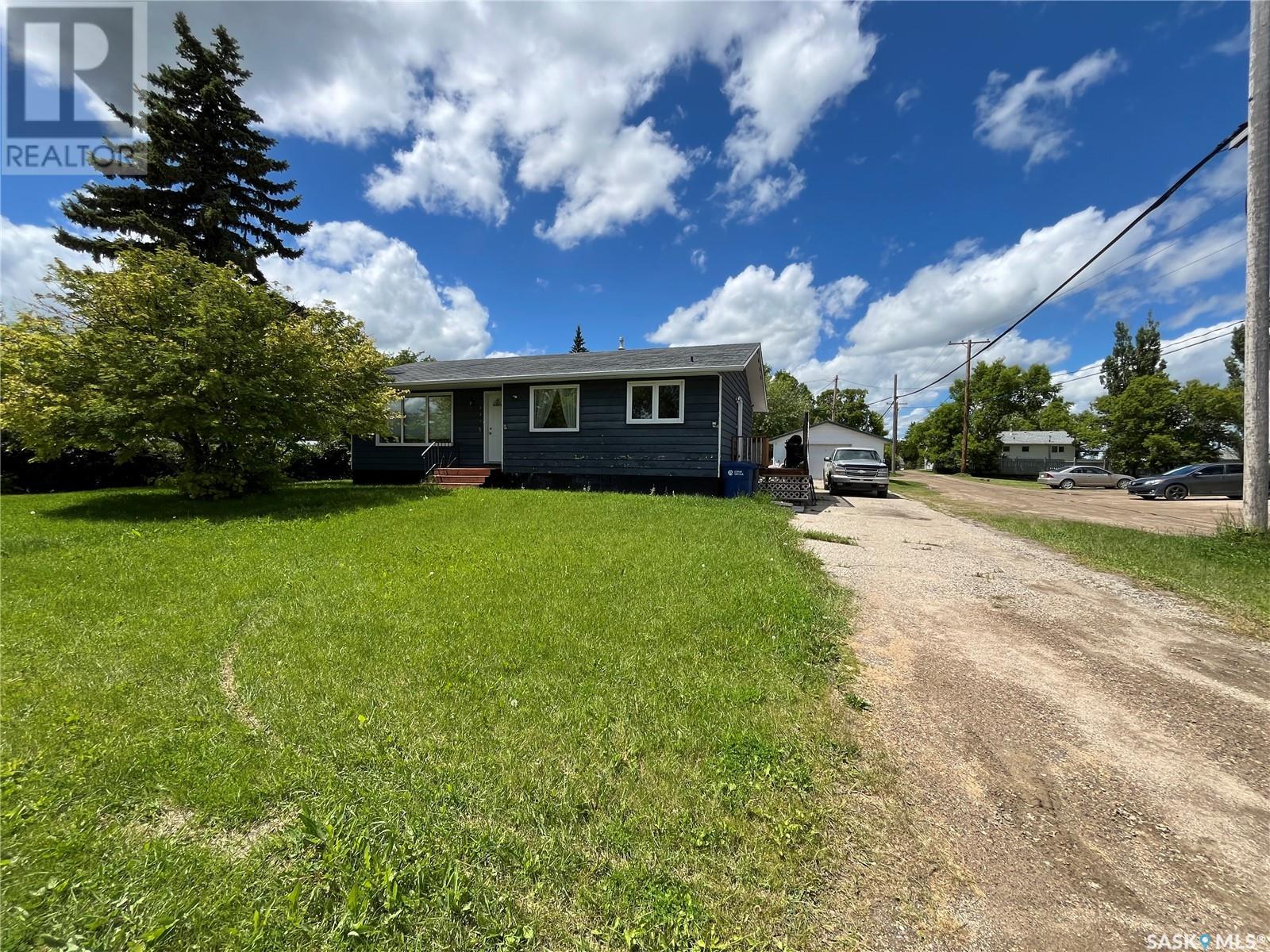 606 Ogilvie STREET, moosomin, Saskatchewan