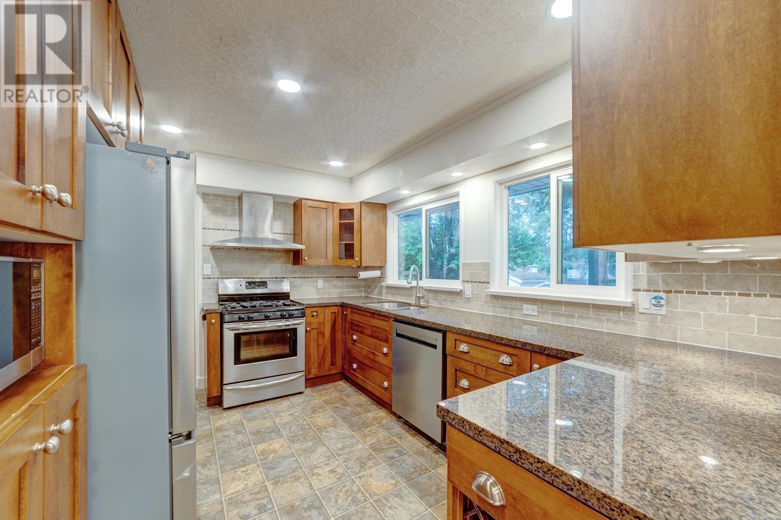 3435 Raleigh Street, Port Coquitlam, British Columbia  V3B 4P9 - Photo 6 - R2839280