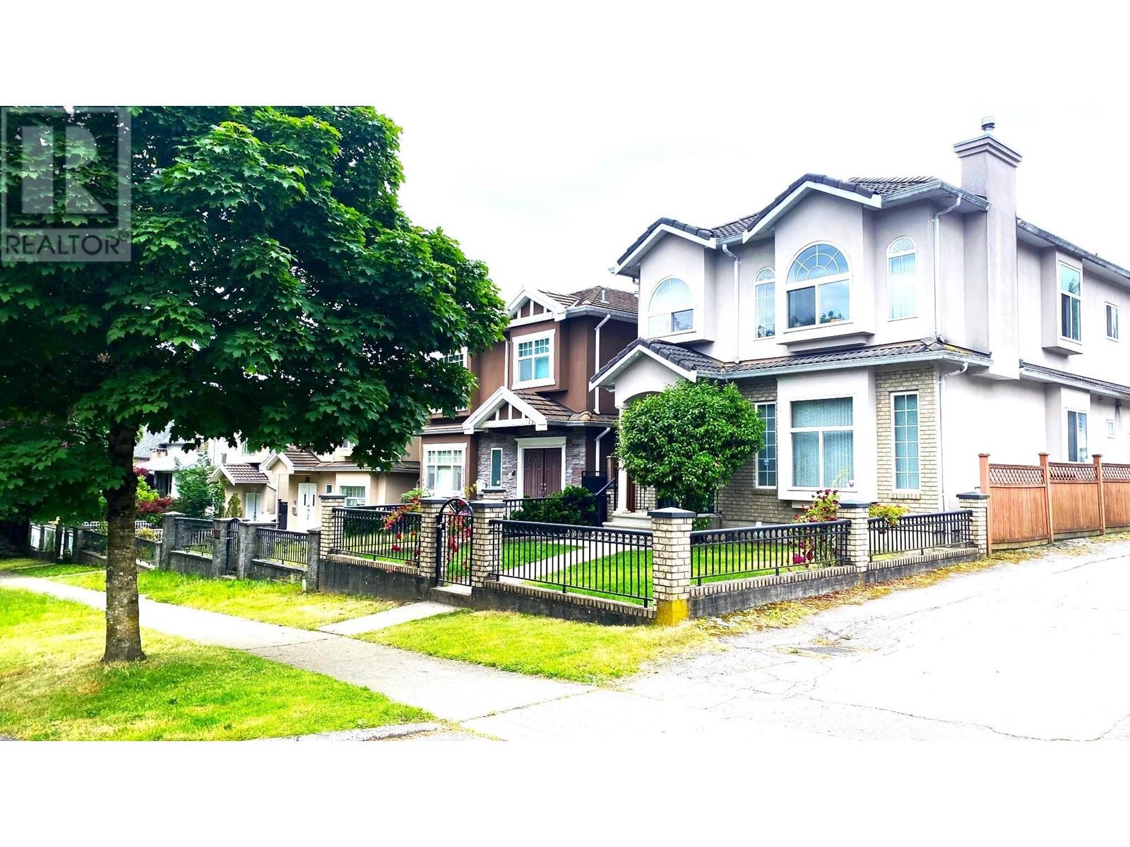 5323 Dumfries Street, Vancouver, British Columbia  V5P 3A3 - Photo 1 - R2839154