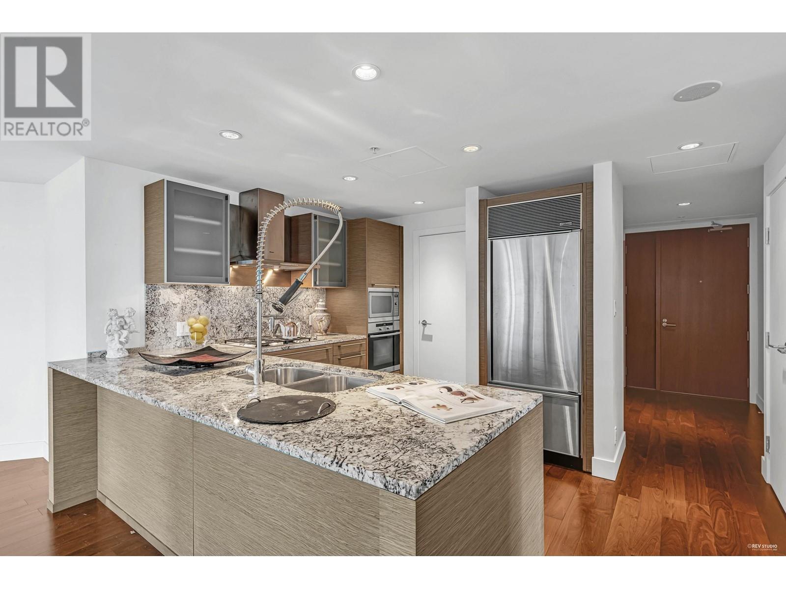 2408 1111 Alberni Street, Vancouver, British Columbia  V6E 4V2 - Photo 1 - R2839349