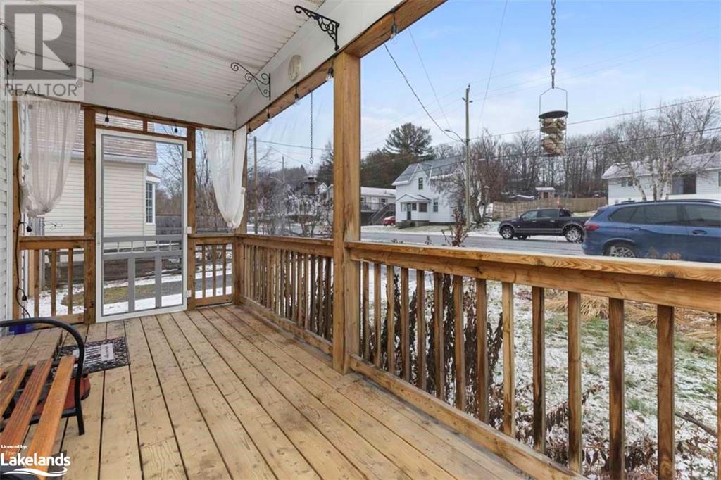 18 Wakefield Street, Parry Sound, Ontario  P2A 2V1 - Photo 4 - 40524725