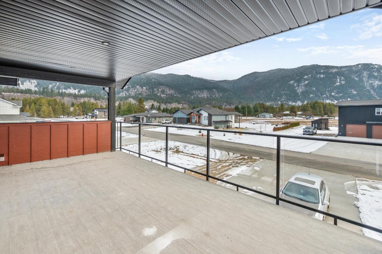 1071 Elkview Road, Castlegar, British Columbia  V1N 4L5 - Photo 43 - 2474443