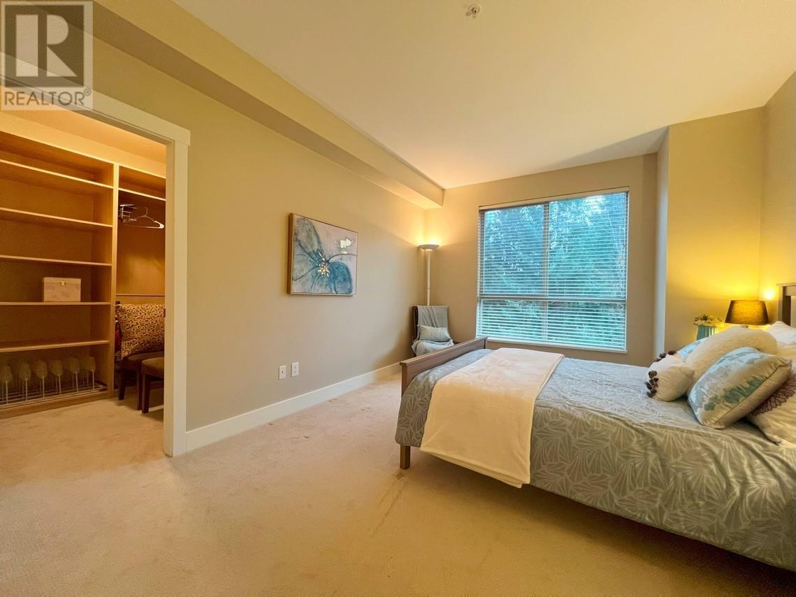 Listing Picture 12 of 21 : 301 6268 EAGLES DRIVE, Vancouver / 溫哥華 - 魯藝地產 Yvonne Lu Group - MLS Medallion Club Member
