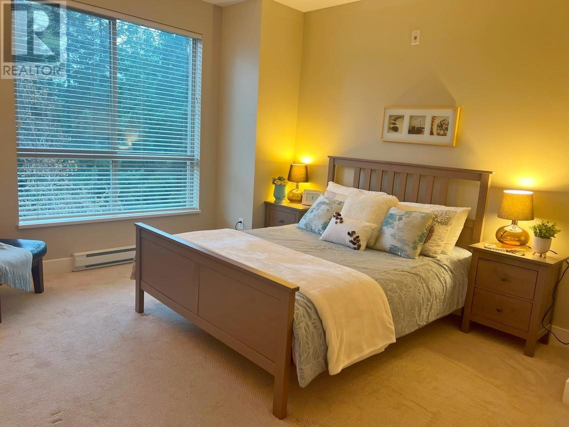 Listing Picture 11 of 21 : 301 6268 EAGLES DRIVE, Vancouver / 溫哥華 - 魯藝地產 Yvonne Lu Group - MLS Medallion Club Member