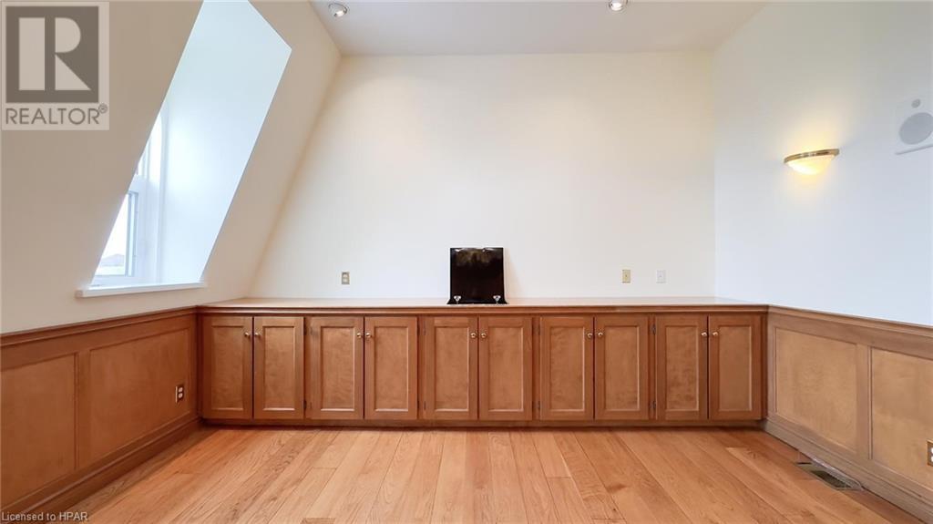 164 Courthouse Square, Goderich, Ontario  N7A 1N1 - Photo 15 - 40525525