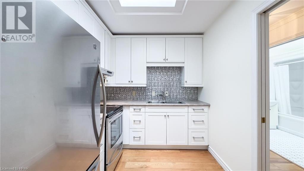 164 Courthouse Square, Goderich, Ontario  N7A 1N1 - Photo 4 - 40525525