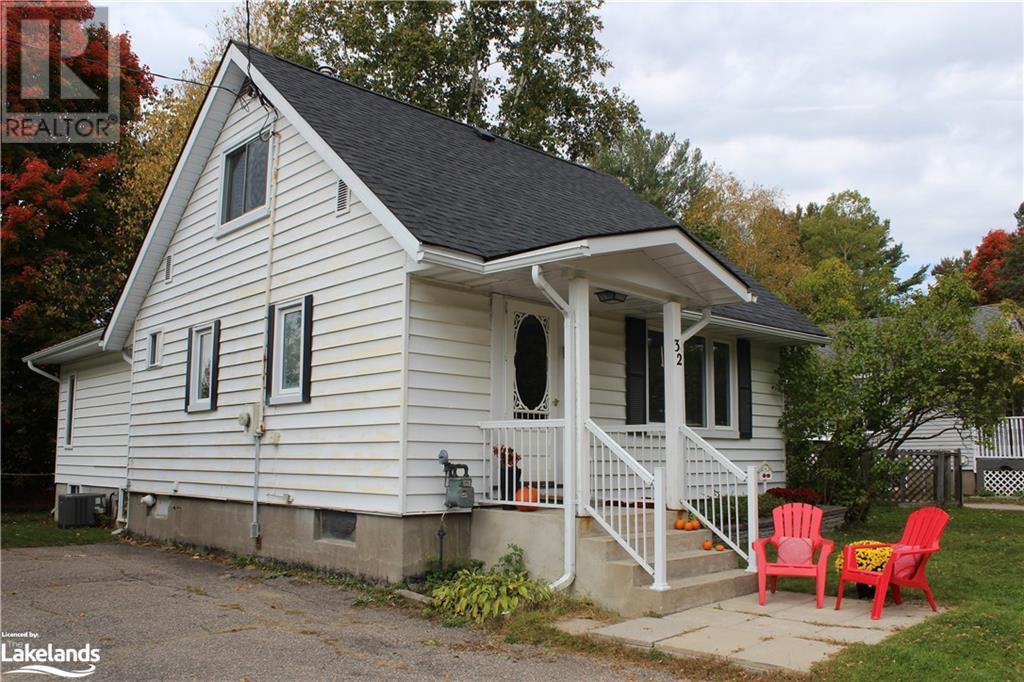 32 Aubrey Street, Bracebridge, Ontario P1L 1L9 (26385967) Real Estate