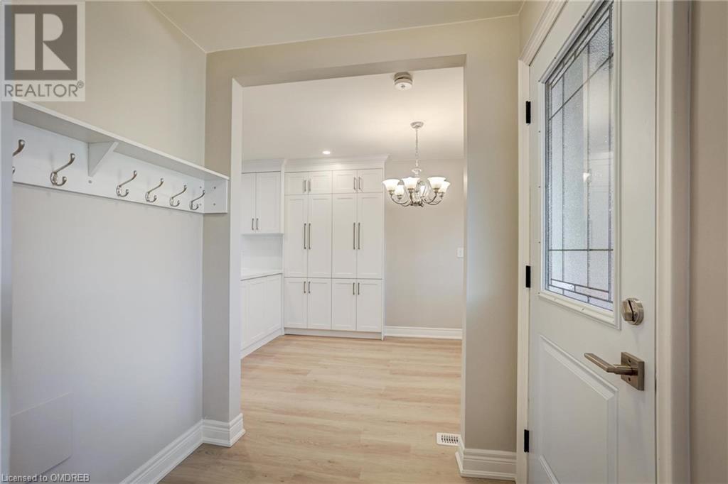 172 (Upper) Kimberly Drive, Hamilton, Ontario  L8K 4L1 - Photo 4 - 40525596