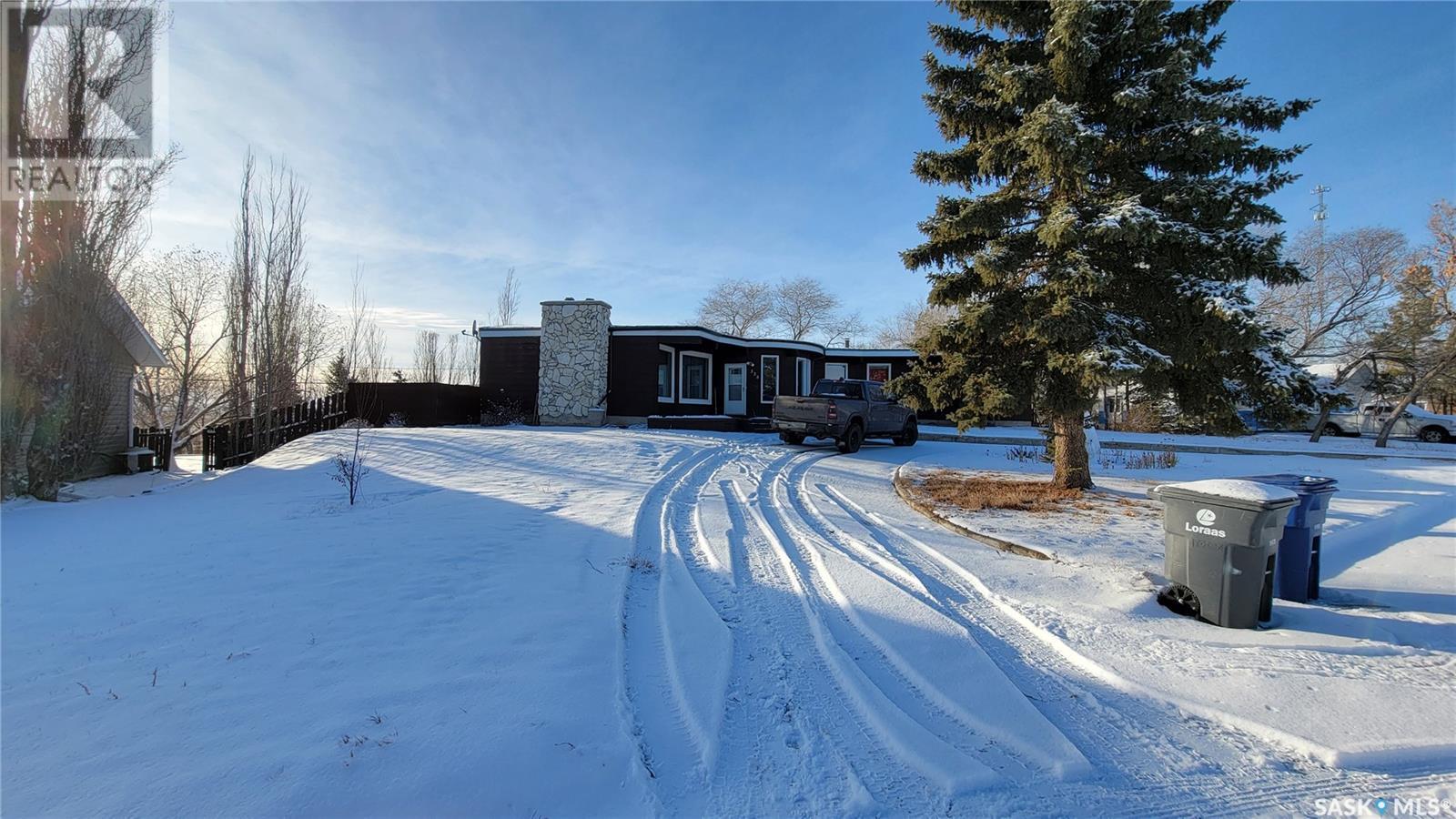 335 Yukon Avenue, Kerrobert, Saskatchewan  S0L 1R0 - Photo 32 - SK953109