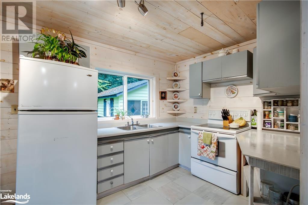 1157 Moon River Road, Bala, Ontario P0C 1A0 (26389578) Mister Waterfront