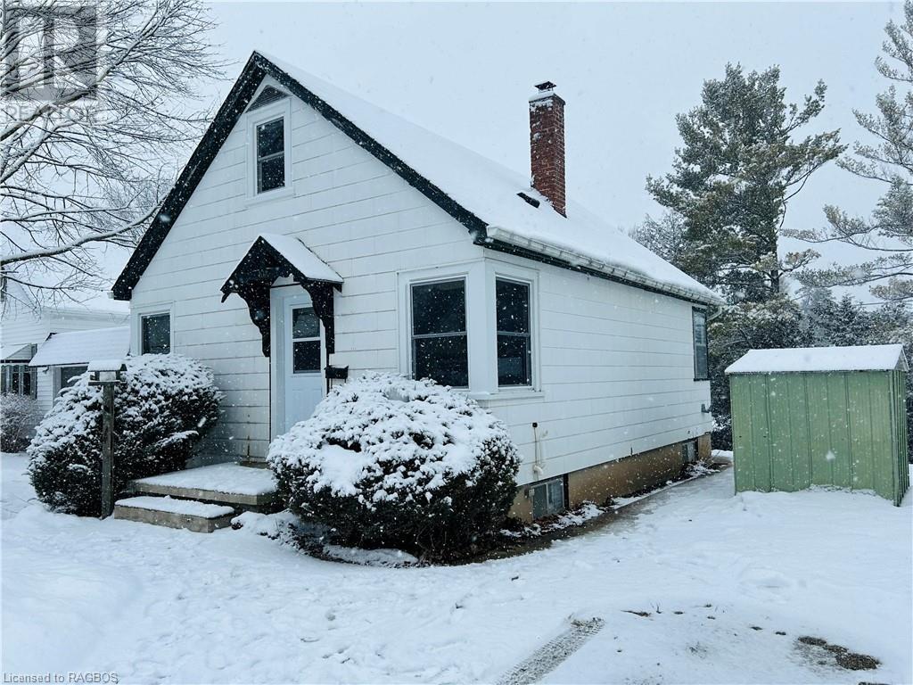 108 7th Street, Hanover, Ontario  N4N 1G4 - Photo 1 - 40526275