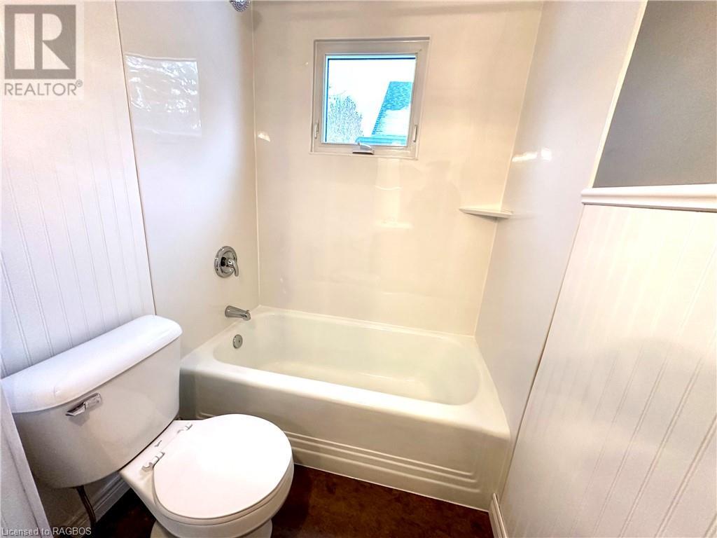 108 7th Street, Hanover, Ontario  N4N 1G4 - Photo 13 - 40526275