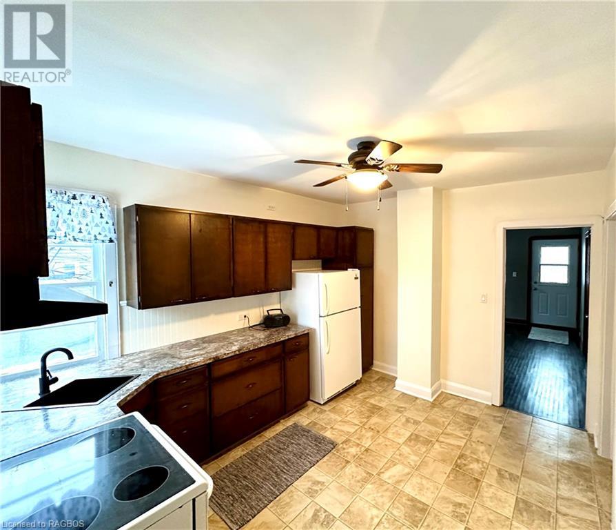 108 7th Street, Hanover, Ontario  N4N 1G4 - Photo 8 - 40526275
