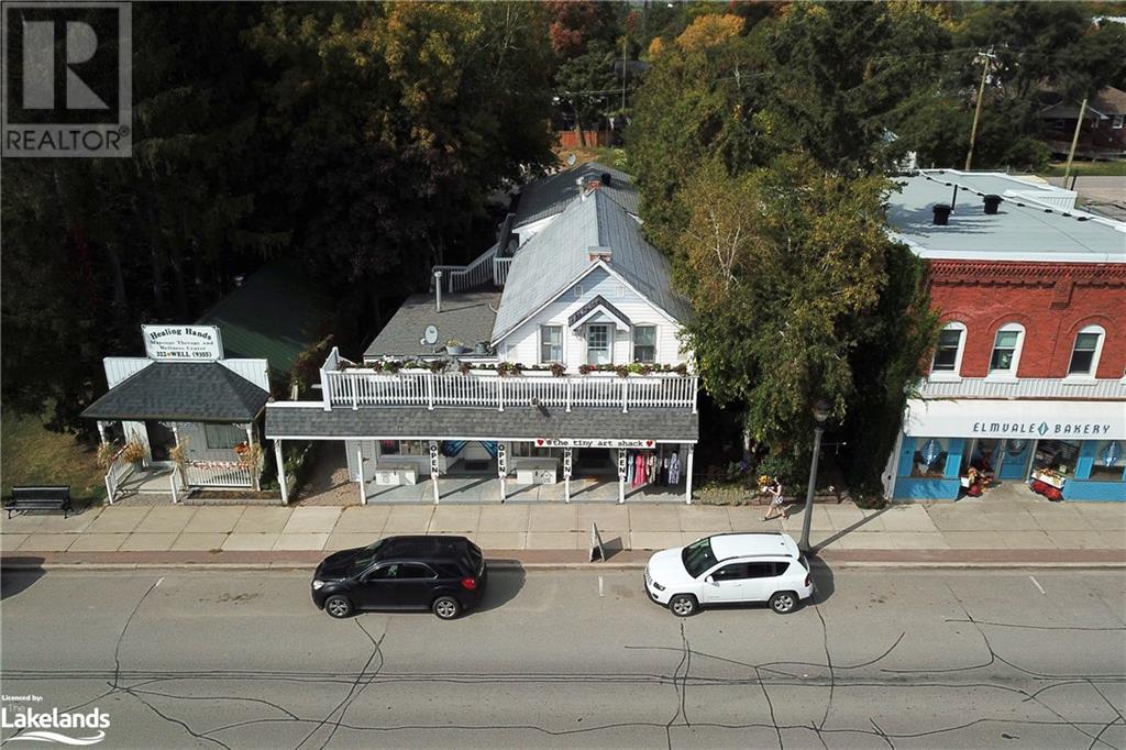 34 Queen Street W, Elmvale, Ontario L0L 1P0 (26121979) Beth and Ryan