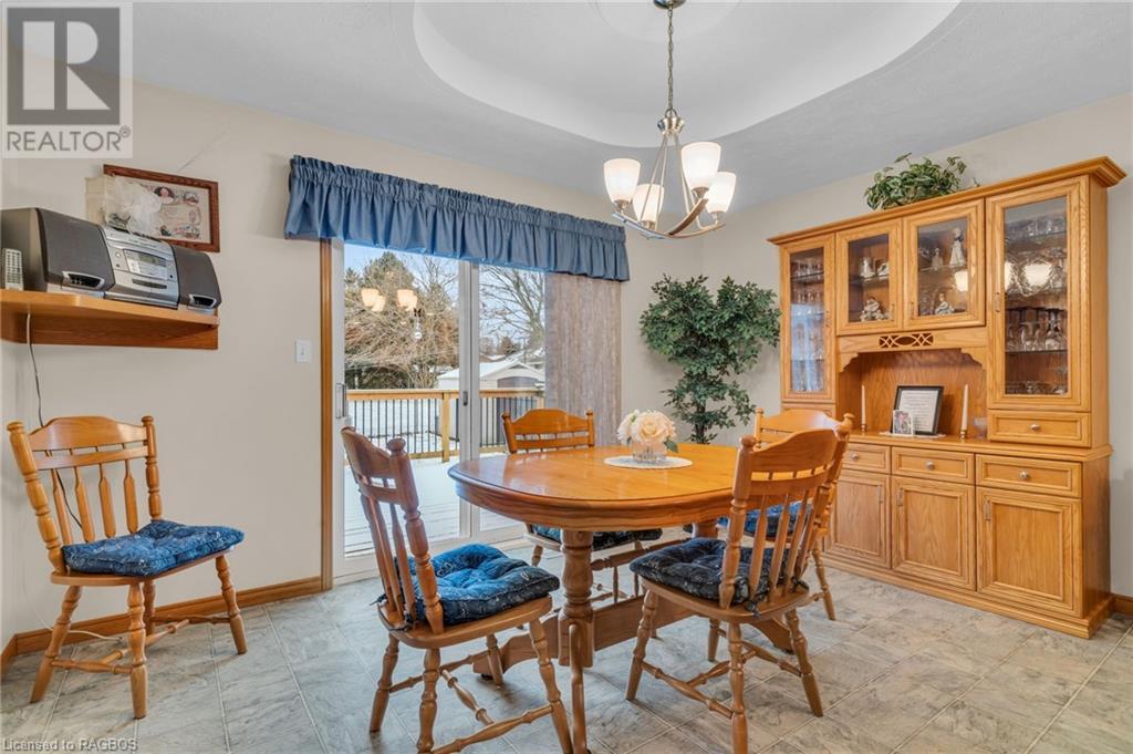 709 17th Street Crescent, Hanover, Ontario  N4N 3S7 - Photo 14 - 40525615
