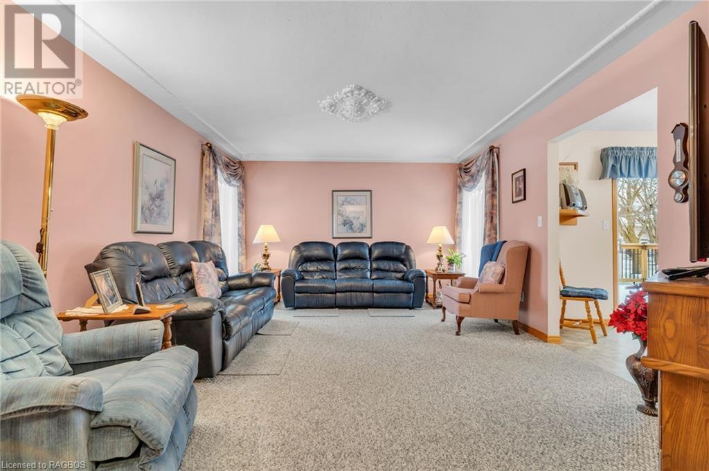 709 17th Street Crescent, Hanover, Ontario  N4N 3S7 - Photo 16 - 40525615