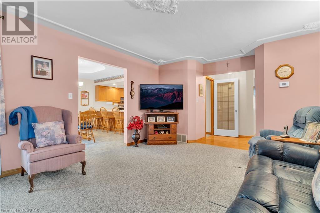 709 17th Street Crescent, Hanover, Ontario  N4N 3S7 - Photo 17 - 40525615