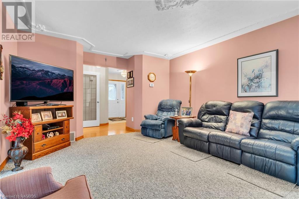 709 17th Street Crescent, Hanover, Ontario  N4N 3S7 - Photo 18 - 40525615