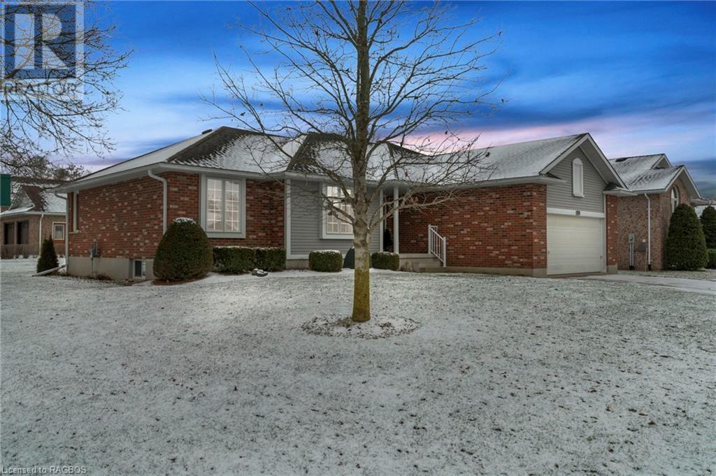 709 17th Street Crescent, Hanover, Ontario  N4N 3S7 - Photo 2 - 40525615