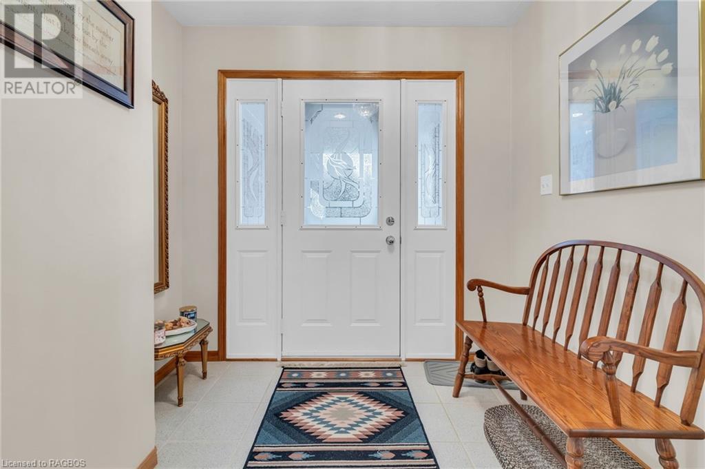 709 17th Street Crescent, Hanover, Ontario  N4N 3S7 - Photo 7 - 40525615