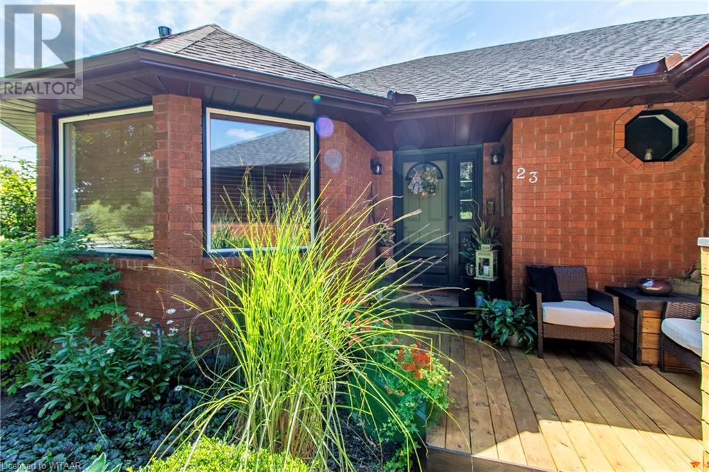 23 St Ladislaus Street, Courtland, Ontario N0J 1E0 (26393202) Cindy Cody