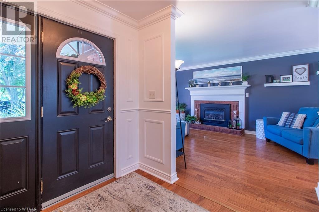 23 St Ladislaus Street, Courtland, Ontario N0J 1E0 (26393202) Cindy Cody