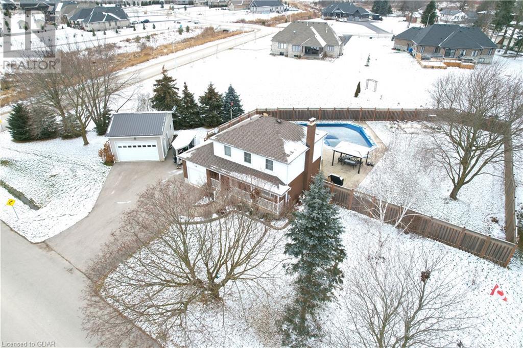 14 Pilkington Street, Ariss, Ontario N0B 1B0 (26393953) Beth and Ryan