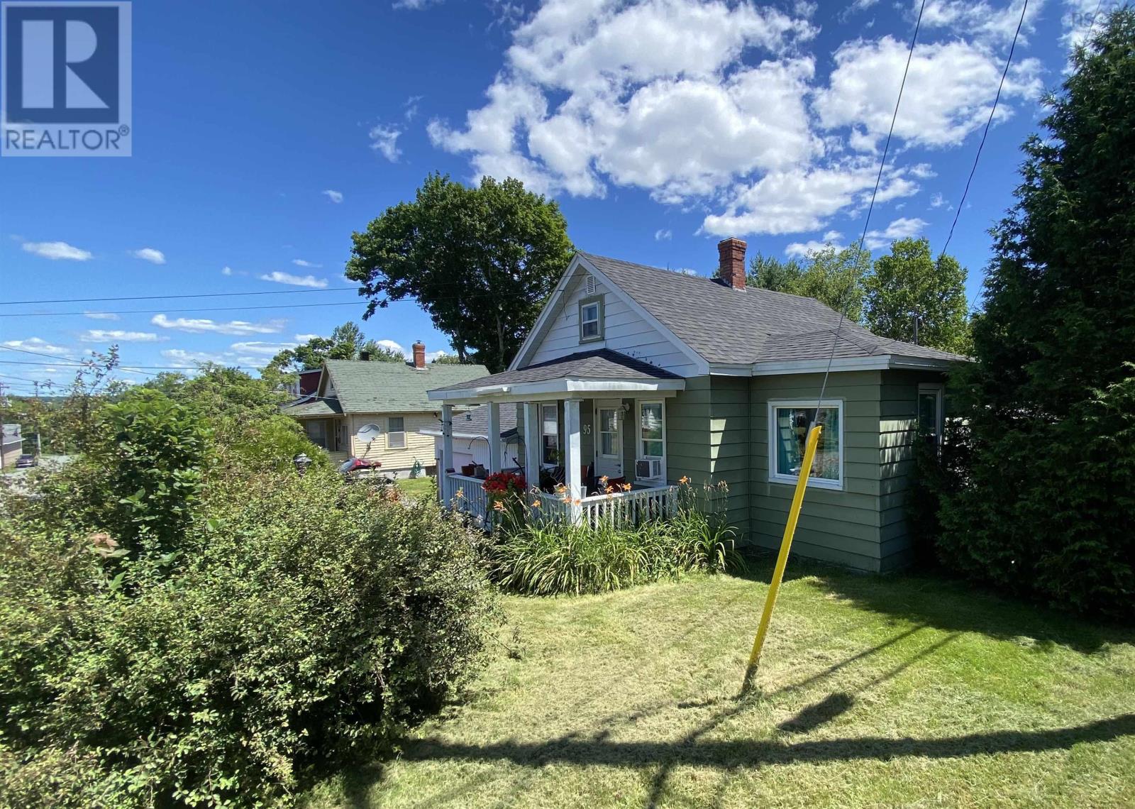 95 Wolfe Street, Liverpool, Nova Scotia  B0T 1K0 - Photo 2 - 202316346