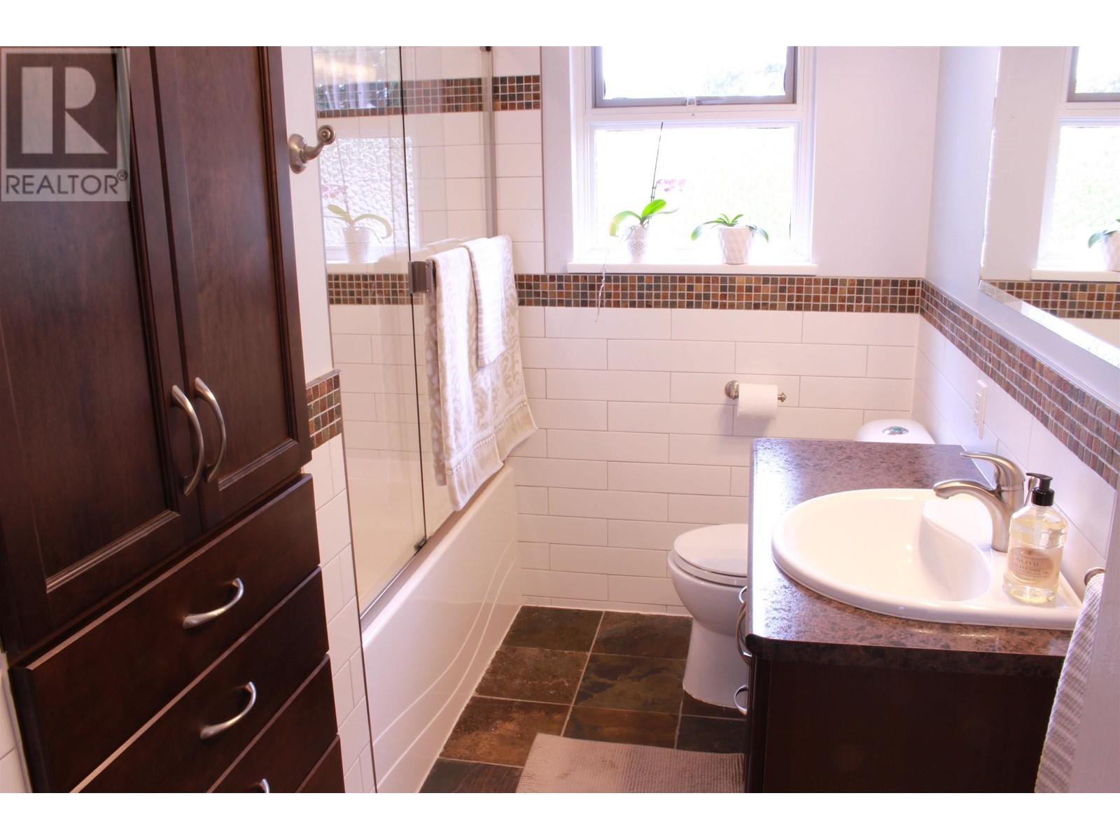 12163 230 Street, Maple Ridge, British Columbia  V2X 6R4 - Photo 11 - R2839338