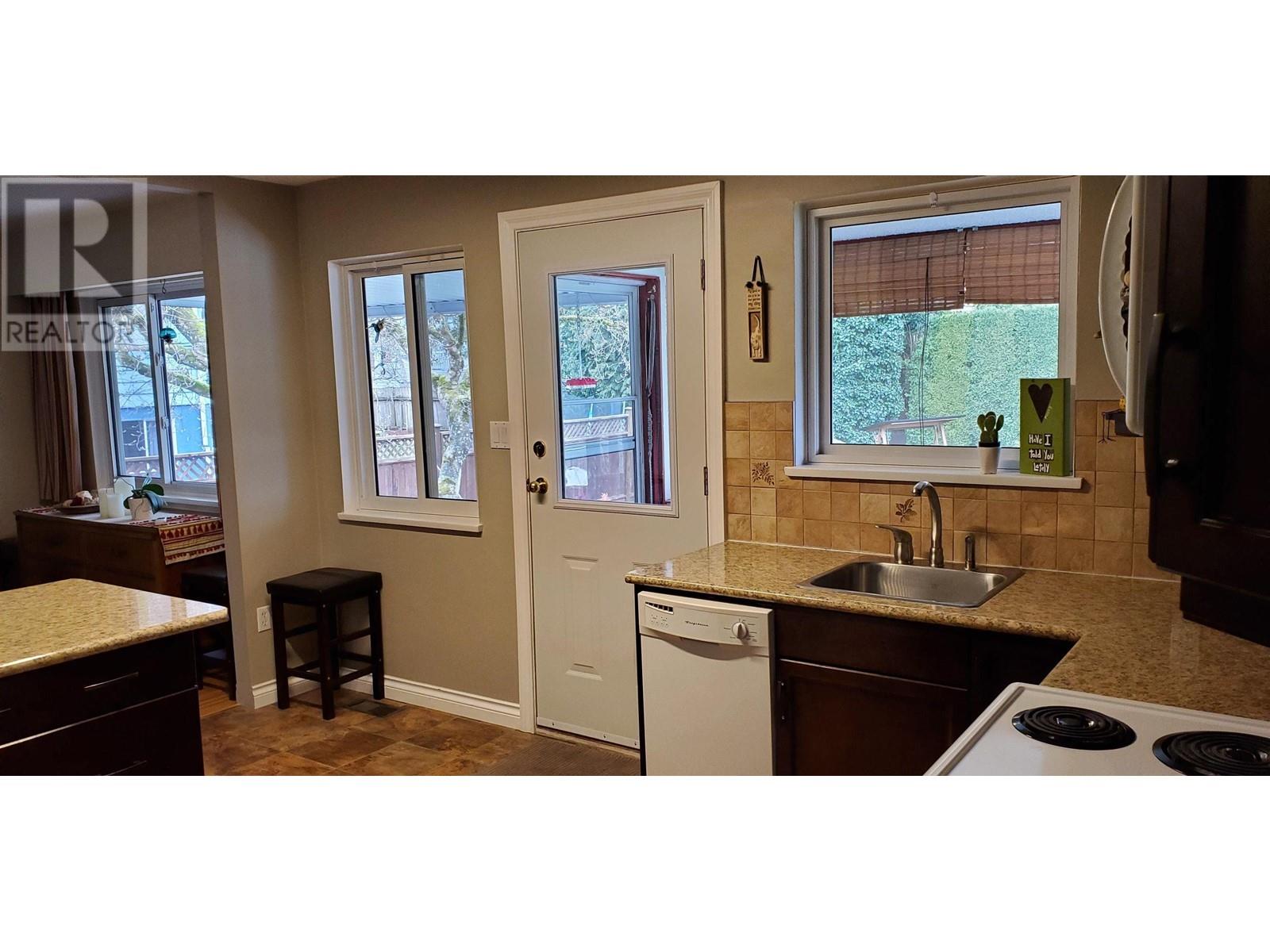 12163 230 Street, Maple Ridge, British Columbia  V2X 6R4 - Photo 6 - R2839338