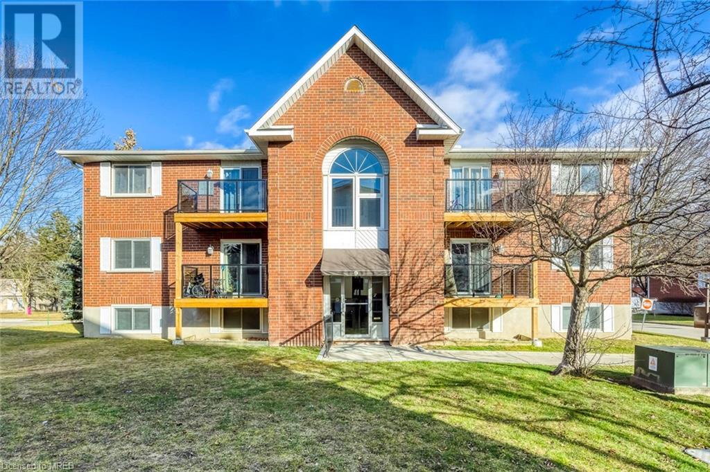565 Greenfield Avenue Unit# 902, Kitchener, Ontario  N2C 2P5 - Photo 1 - 40527077