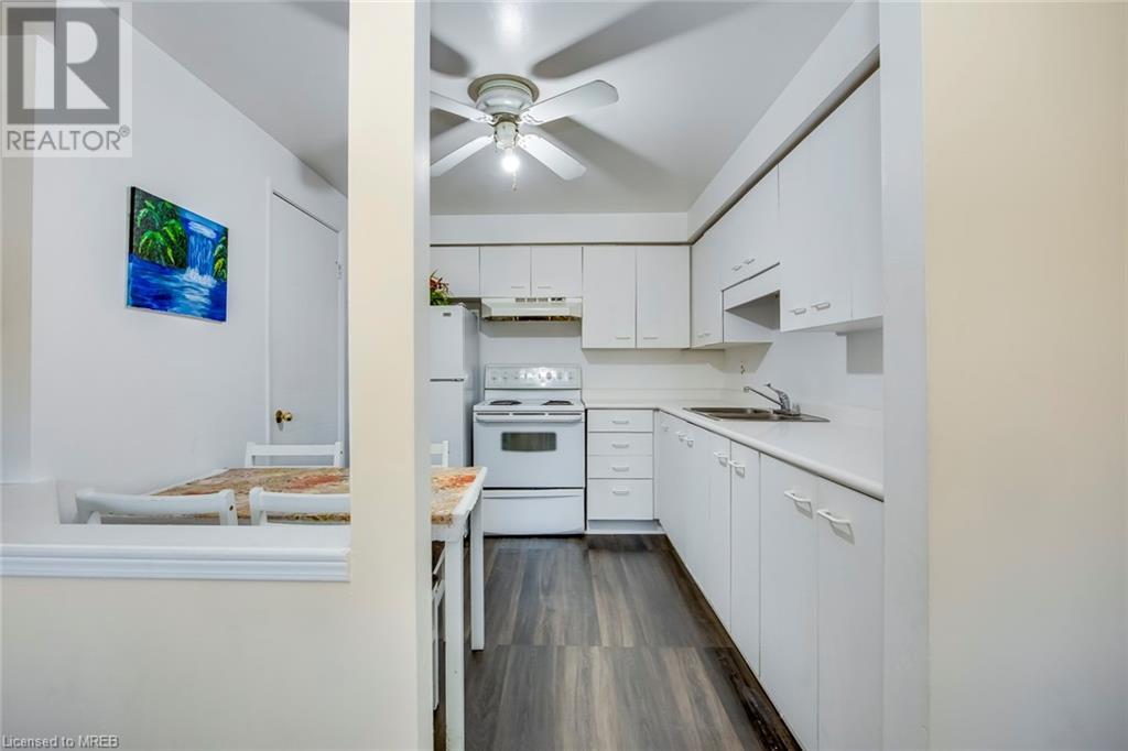 565 Greenfield Avenue Unit# 902, Kitchener, Ontario  N2C 2P5 - Photo 10 - 40527077