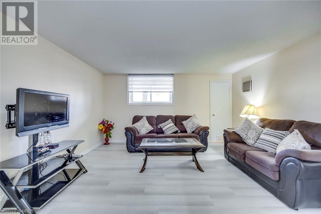 565 Greenfield Avenue Unit# 902, Kitchener, Ontario  N2C 2P5 - Photo 6 - 40527077