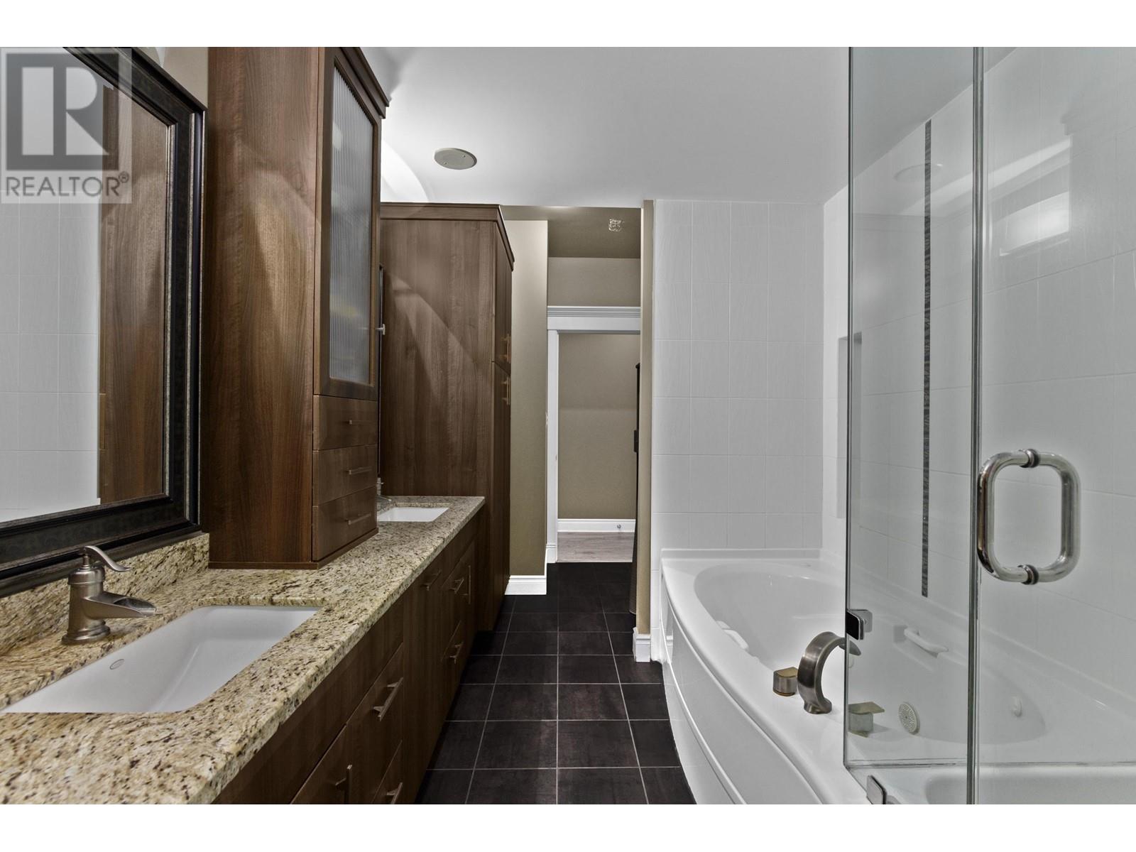 Ph3503 198 Aquarius Mews, Vancouver, British Columbia  V6Z 2Y4 - Photo 16 - R2839866