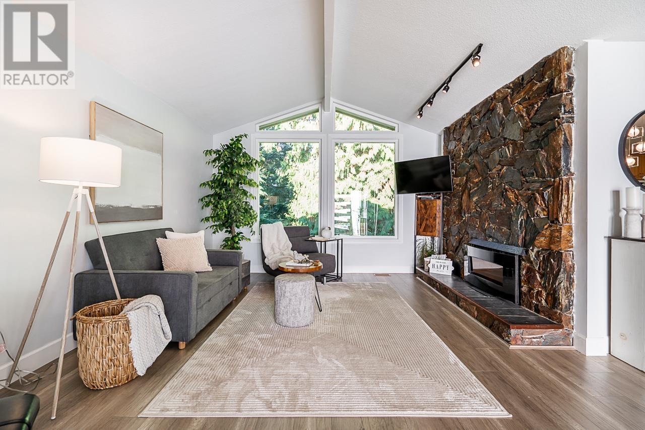 665 Foresthill Place, Port Moody, British Columbia V3H 3A2 (26396322