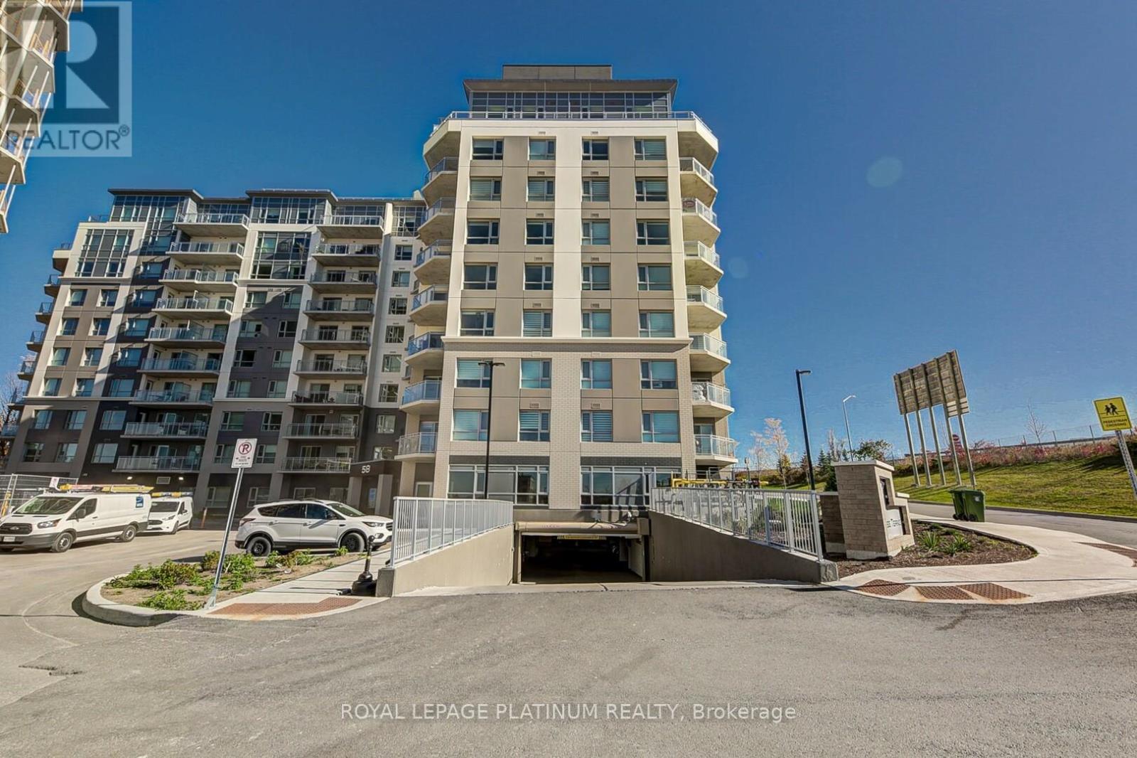 #611 -58 Lakeside Terr, Barrie, Ontario  L4M 0L5 - Photo 2 - S7386606