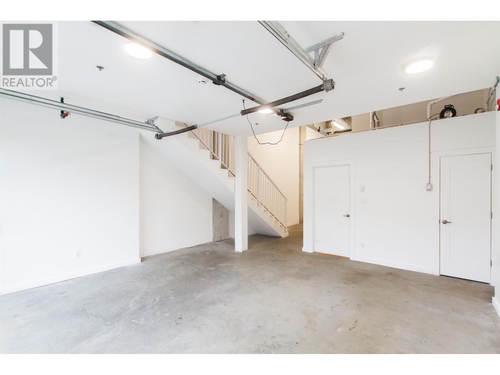 37754 Third Avenue, Squamish, British Columbia  V8B 1C3 - Photo 12 - C8056592