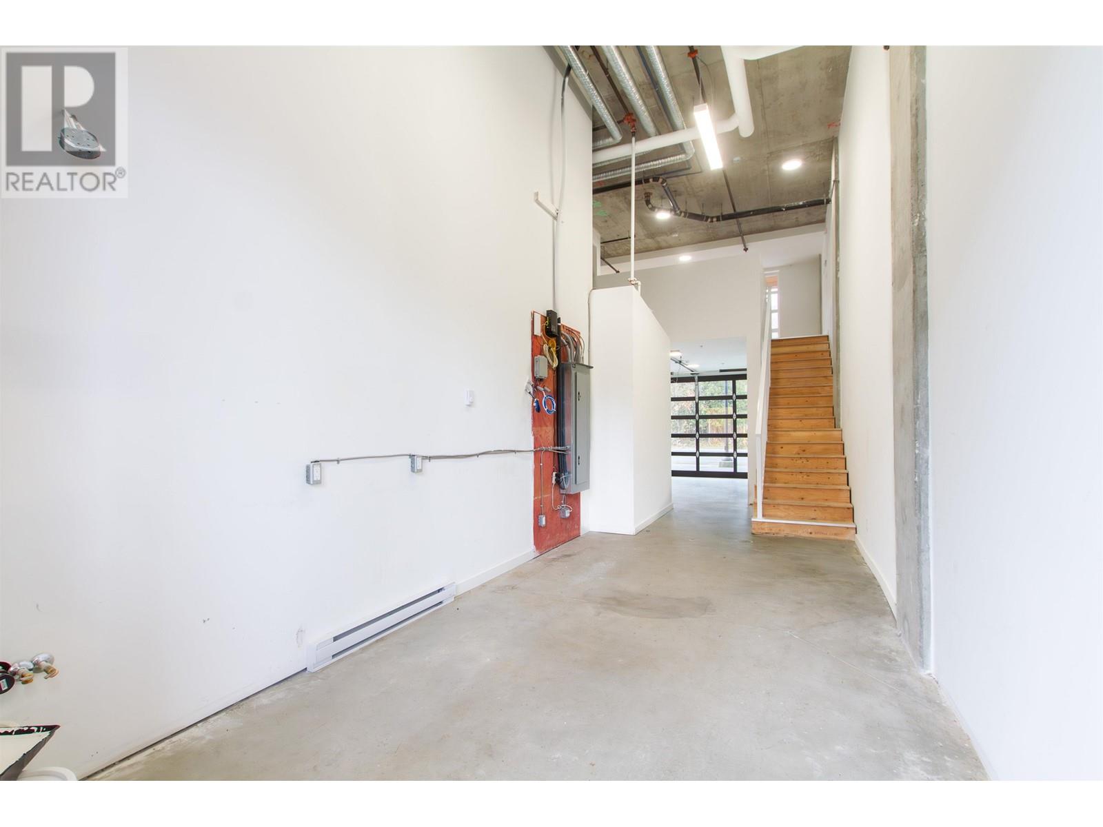 37754 Third Avenue, Squamish, British Columbia  V8B 1C3 - Photo 15 - C8056592