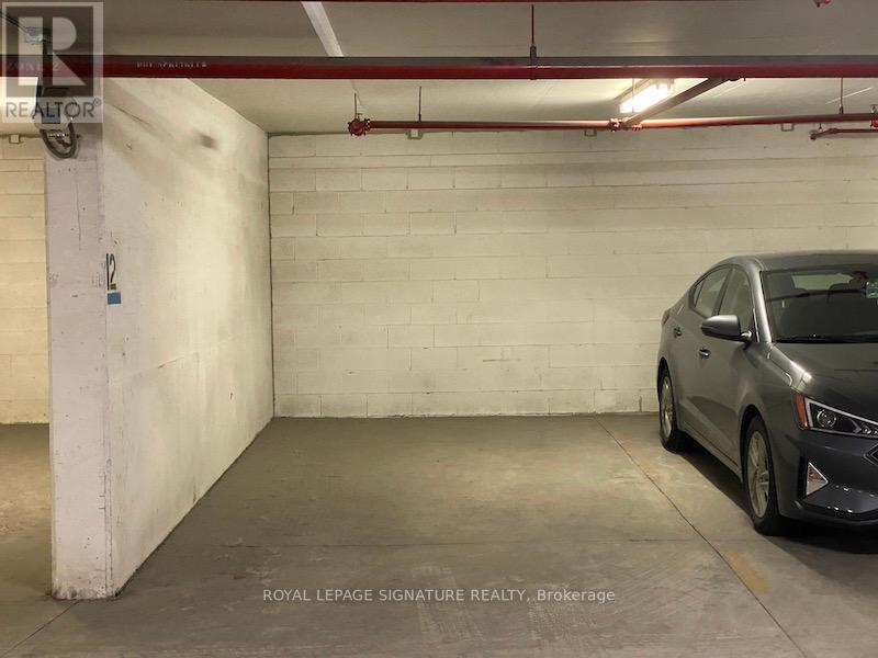 #parking -350 Red Maple Rd, Richmond Hill, Ontario  L4C 0T5 - Photo 1 - N7387256