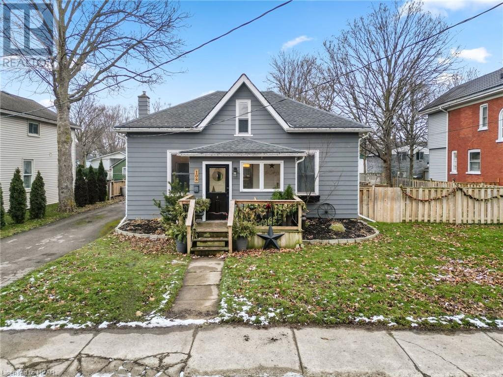 108 Trafalgar Street, Goderich, Ontario  N7A 1T6 - Photo 1 - 40527373