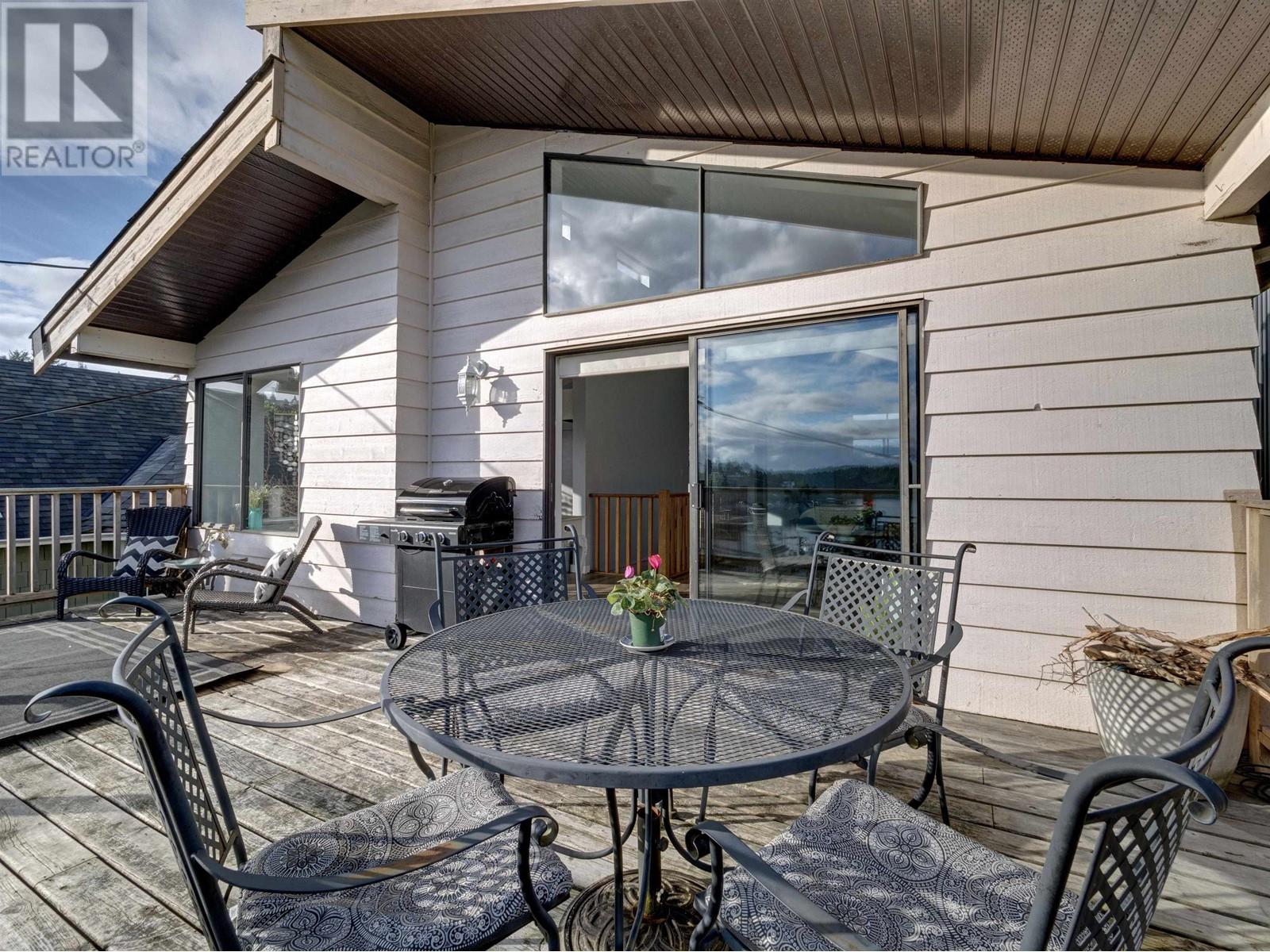 529 S Fletcher Road, Gibsons, British Columbia  V0N 1V0 - Photo 11 - R2840404