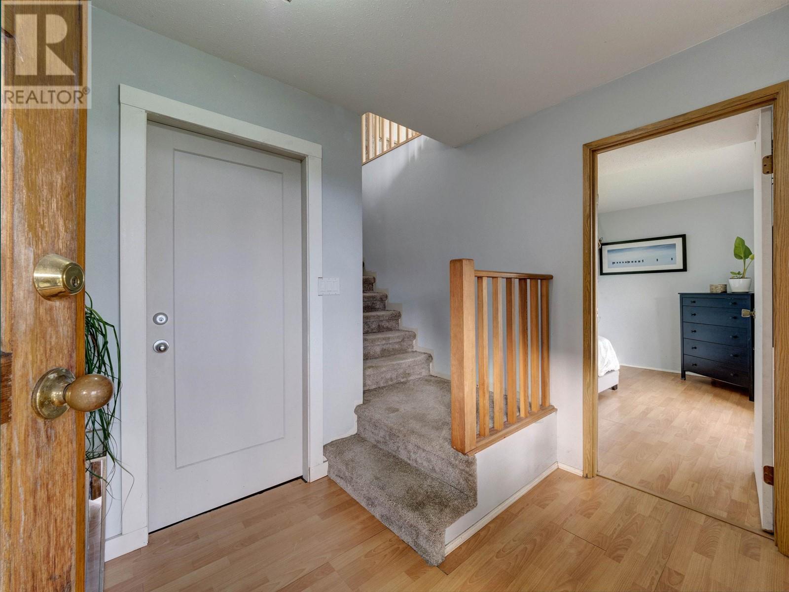 529 S Fletcher Road, Gibsons, British Columbia  V0N 1V0 - Photo 5 - R2840404