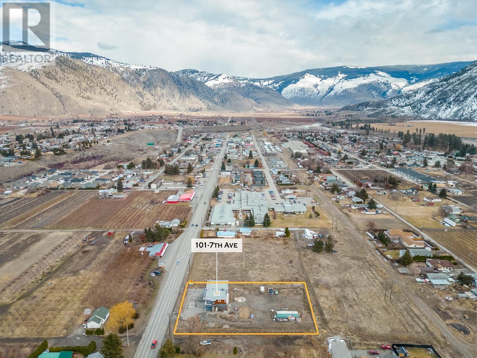 101 7th Avenue Keremeos