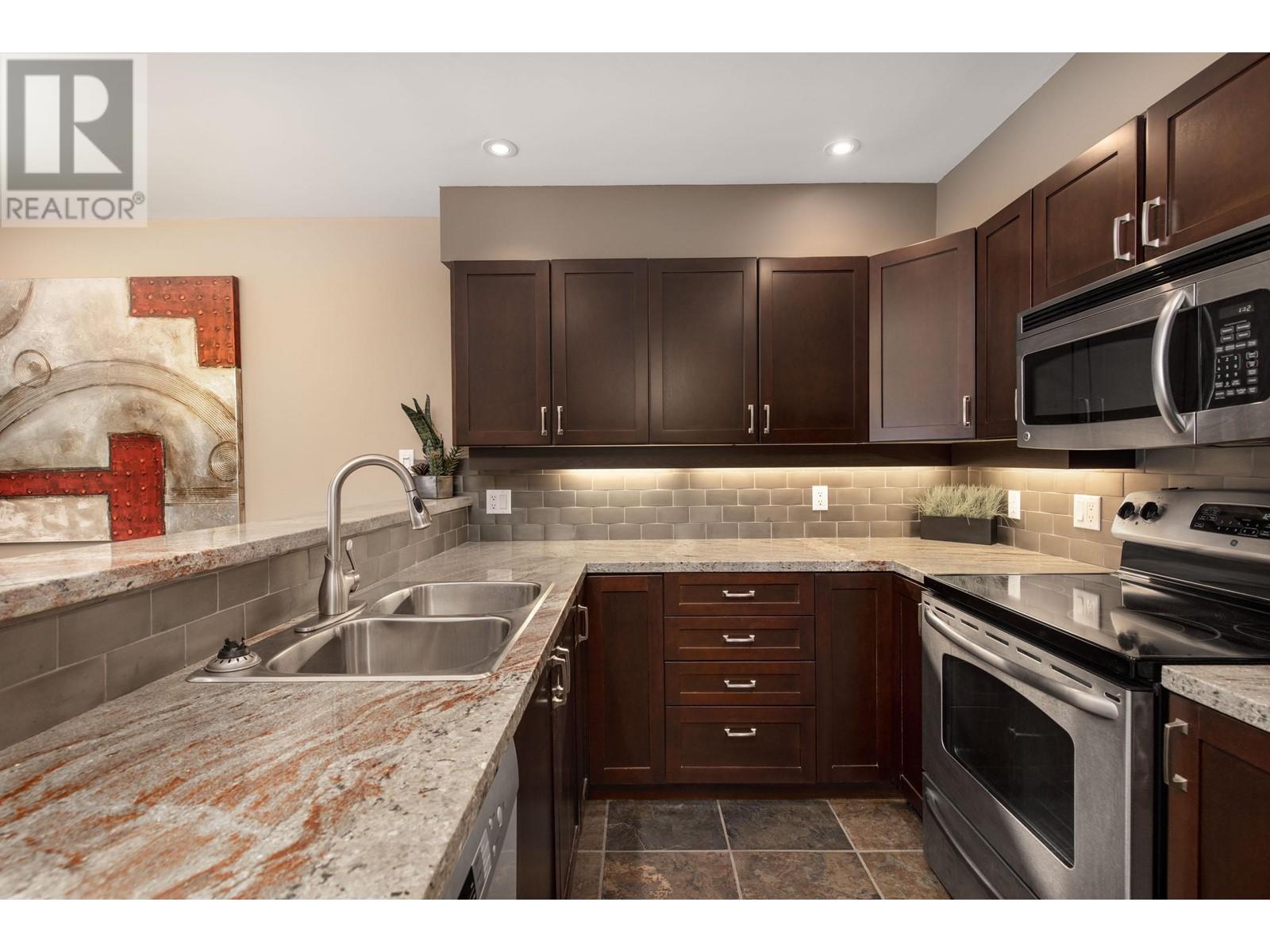 1503 3050 Hillcrest Drive, Whistler, British Columbia  V8E 0T8 - Photo 4 - R2837700