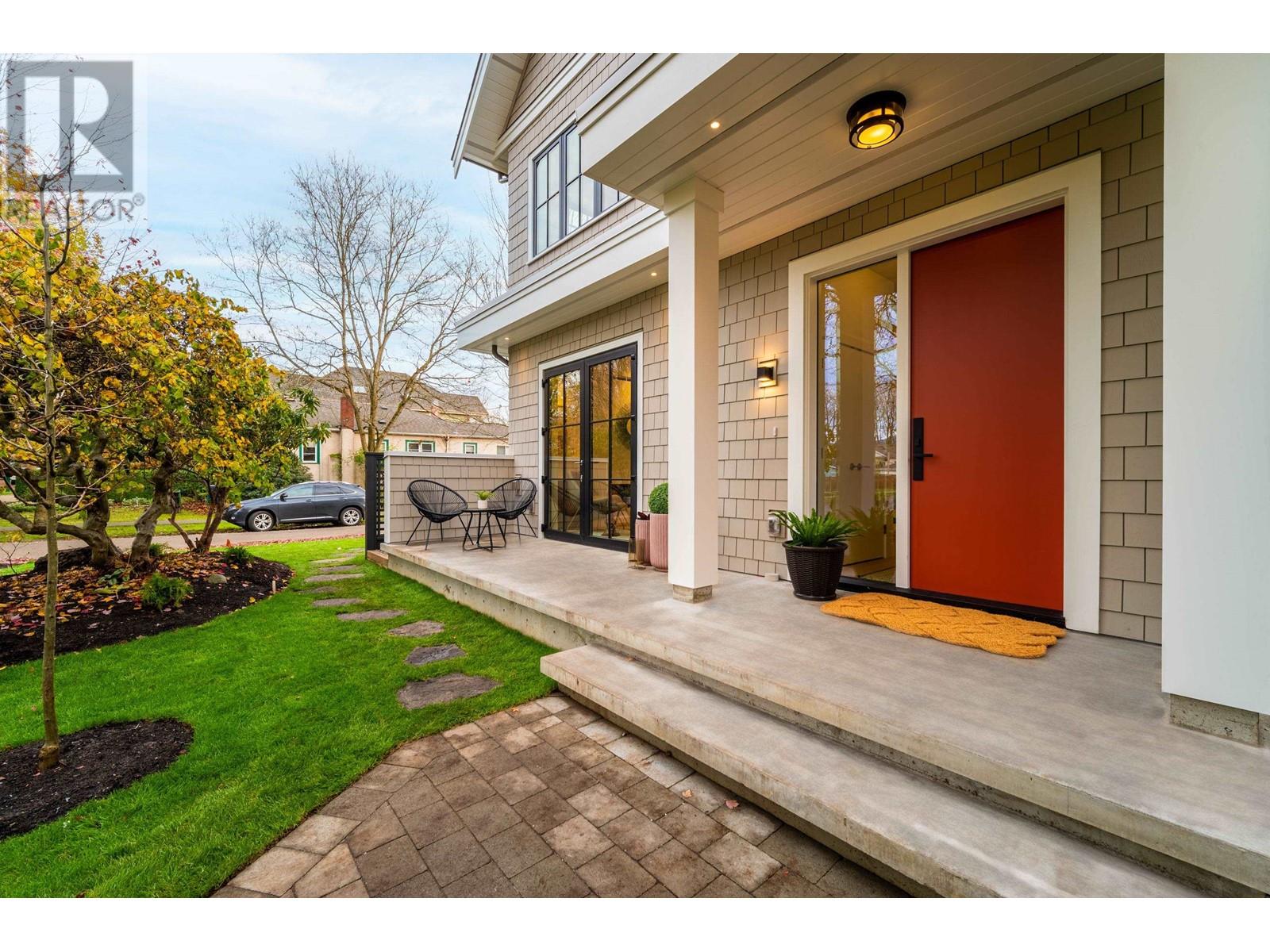 3004 W 14th Avenue, Vancouver, British Columbia V6K 2X8 (26401024