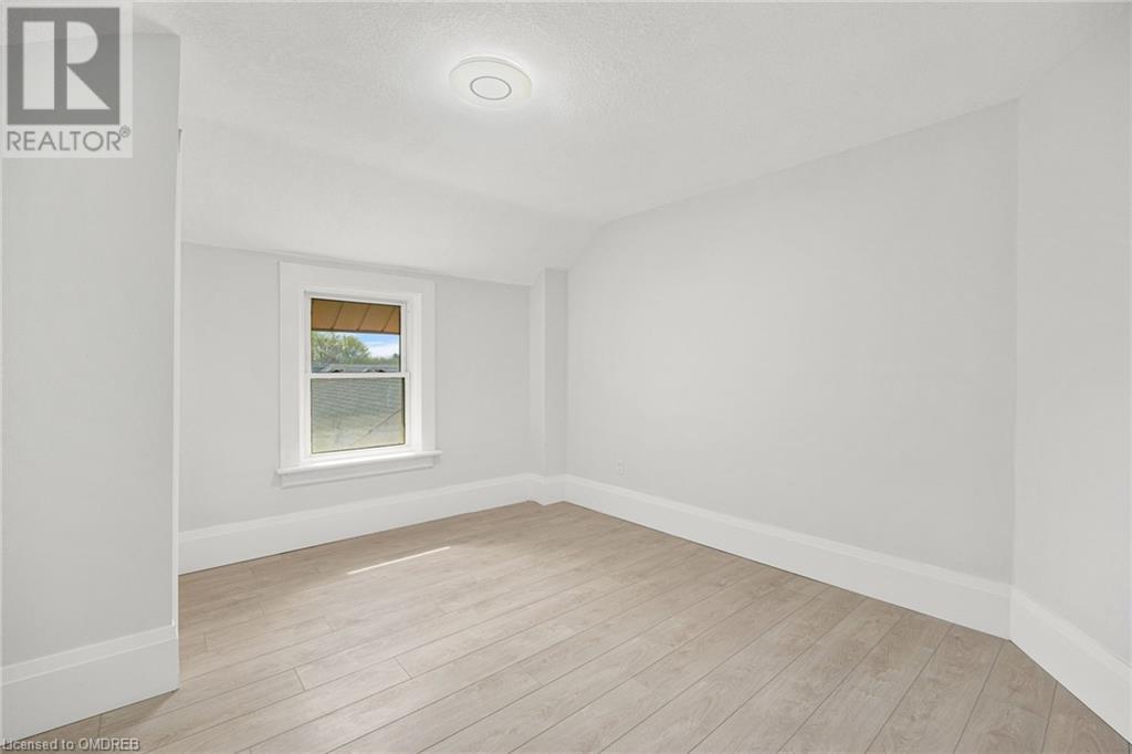 14 Kennedy Avenue, Kitchener, Ontario  N2G 2Z8 - Photo 21 - 40525522