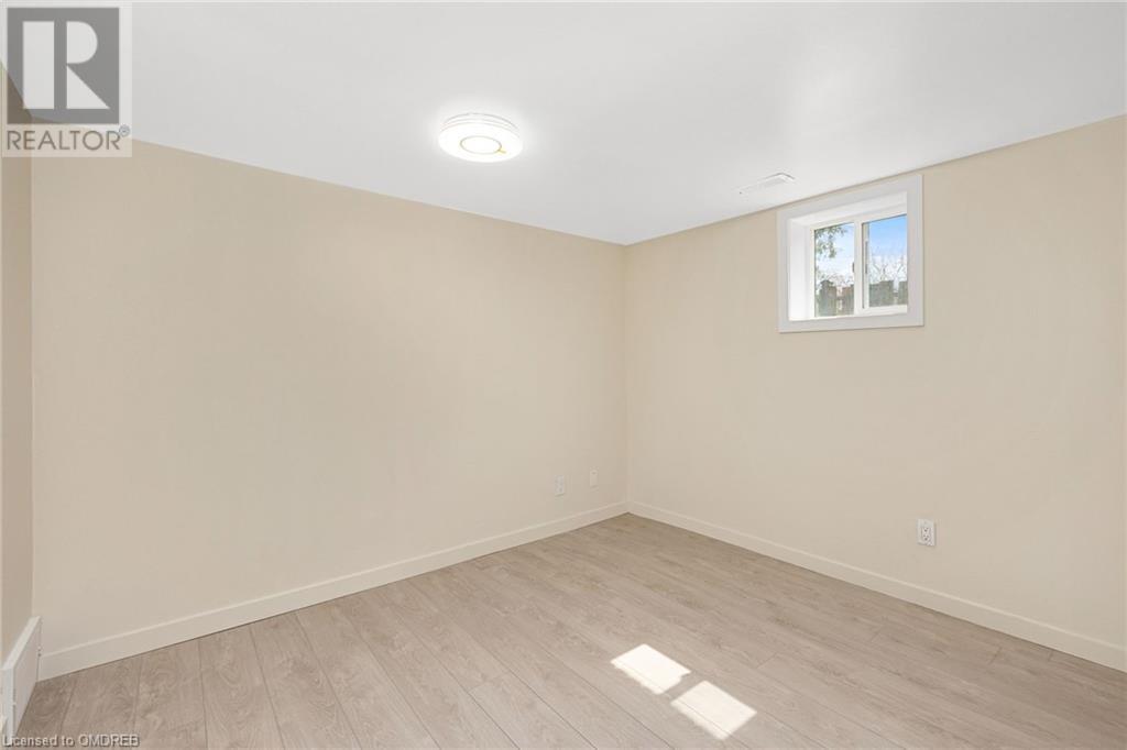 14 Kennedy Avenue, Kitchener, Ontario  N2G 2Z8 - Photo 32 - 40525522