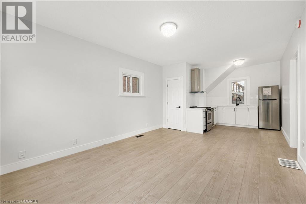 14 Kennedy Avenue, Kitchener, Ontario  N2G 2Z8 - Photo 4 - 40525522