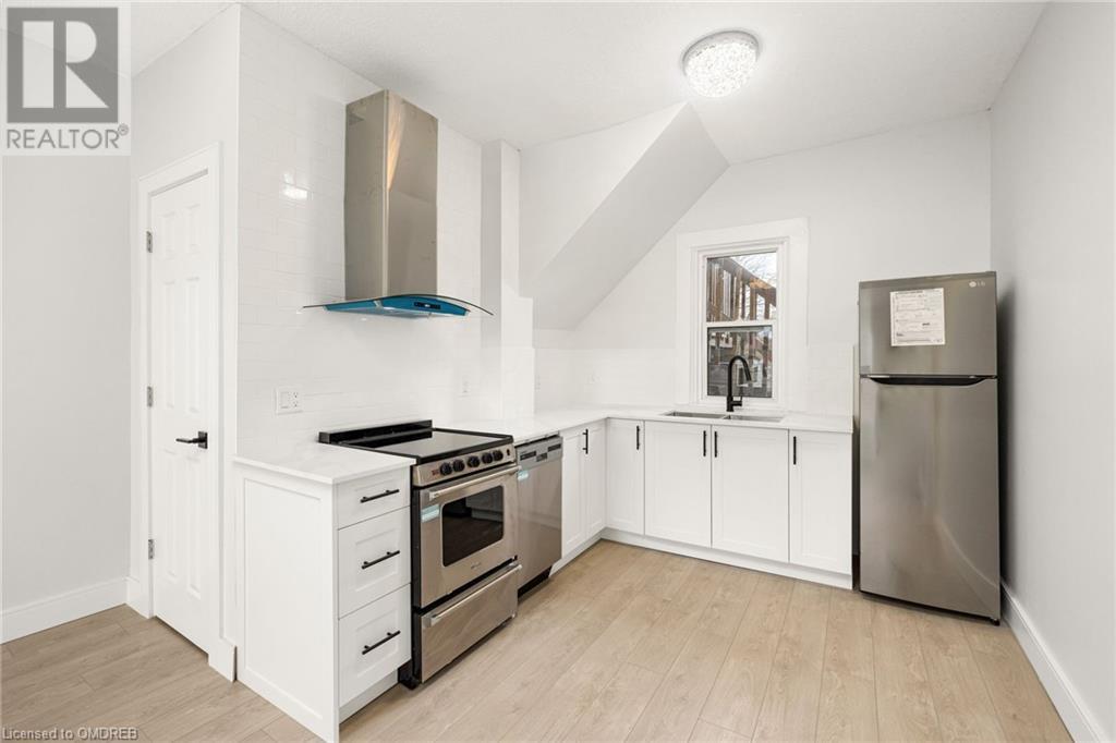 14 Kennedy Avenue, Kitchener, Ontario  N2G 2Z8 - Photo 5 - 40525522