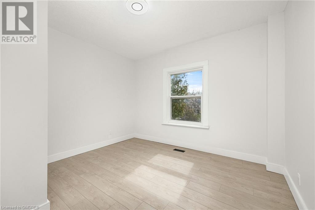 14 Kennedy Avenue, Kitchener, Ontario  N2G 2Z8 - Photo 9 - 40525522